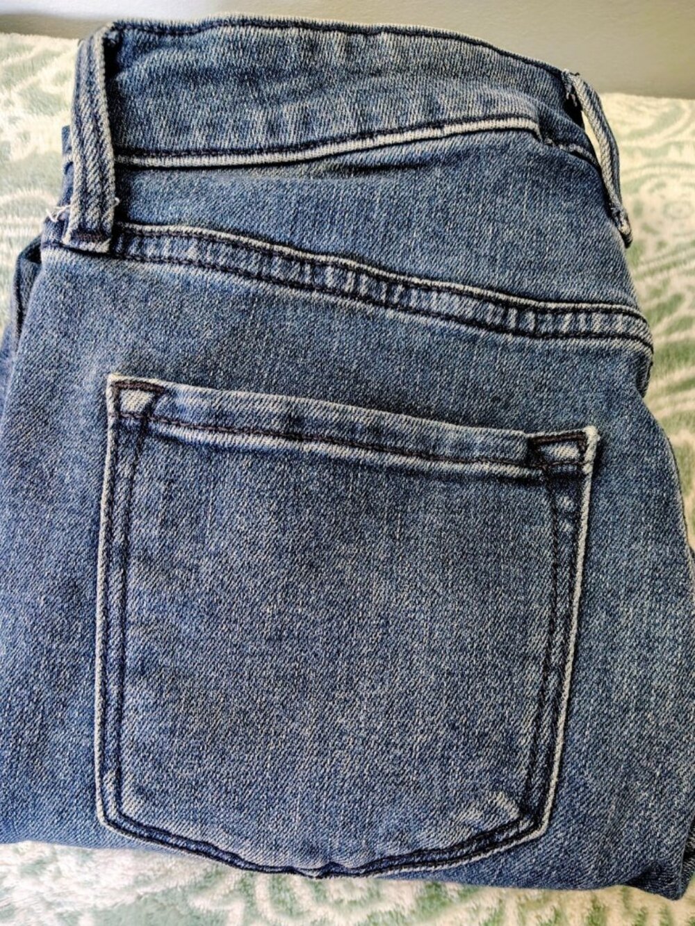 Old Navy high-rise straight jeans, medium wash, Size 0